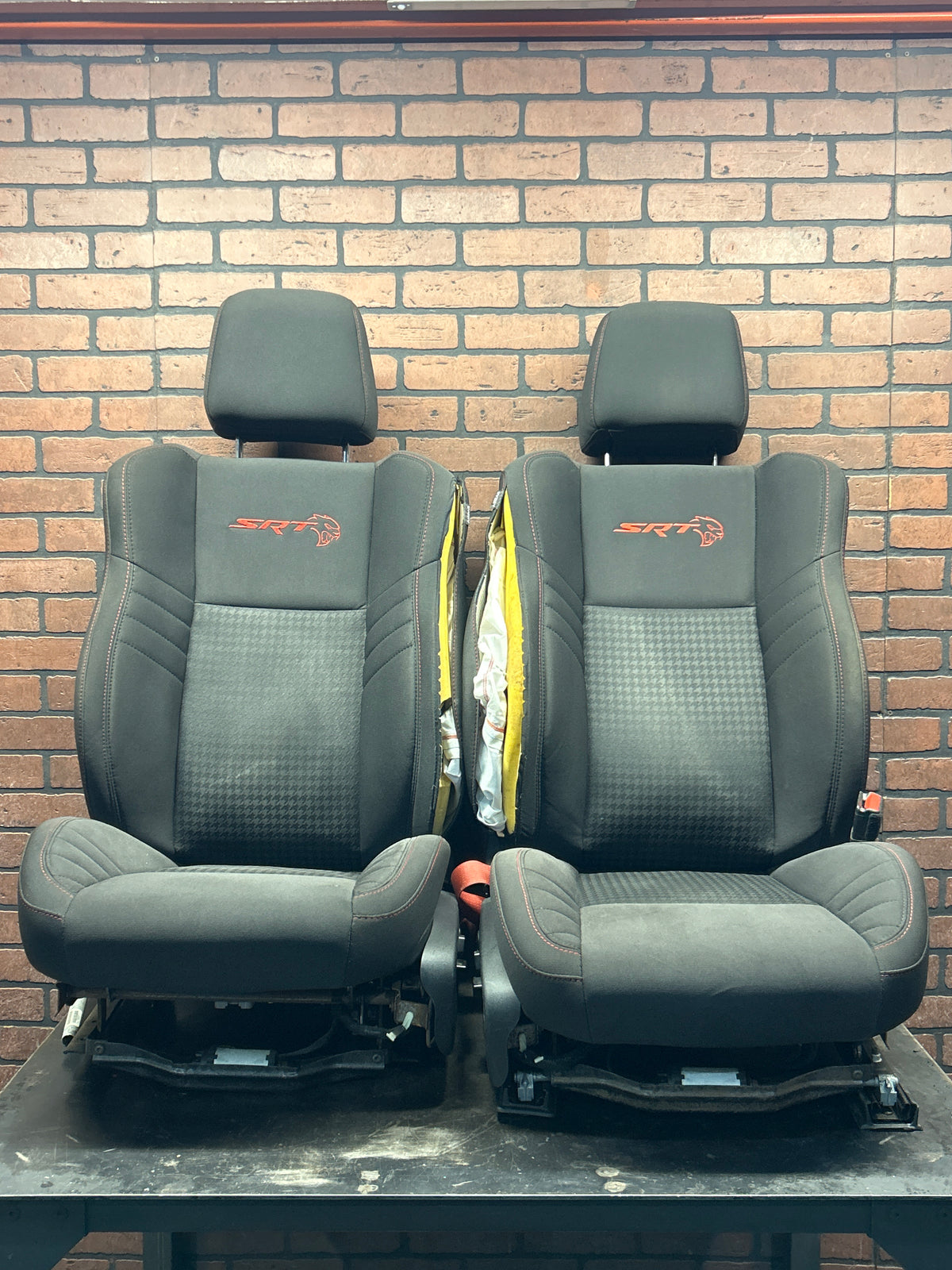 15-23 Dodge Charger SRT Hellcat Front Seat Set Black Cloth W/ Red Stitch OEM