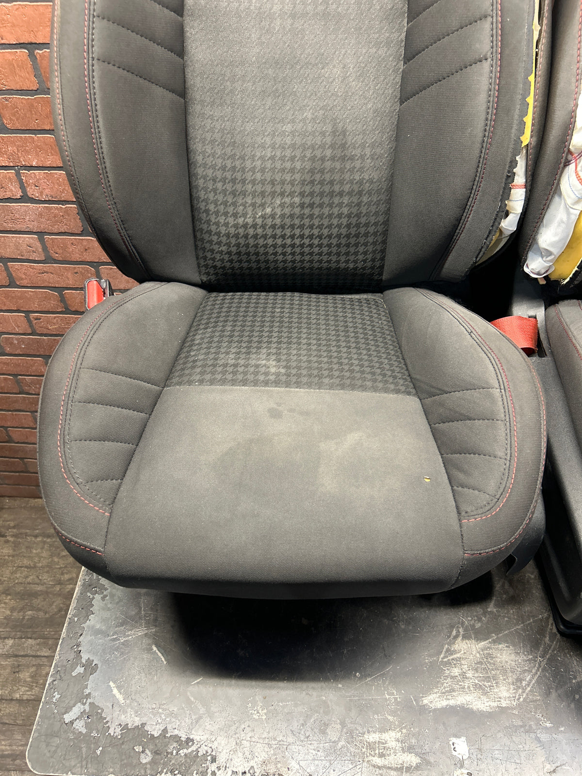 15-23 Dodge Charger SRT Hellcat Front Seat Set Black Cloth W/ Red Stitch OEM