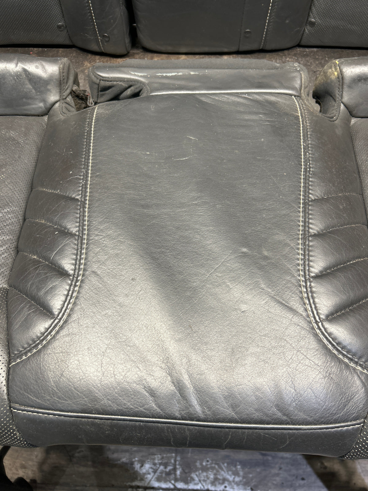 15-23 Dodge Charger SRT Hellcat Rear Seat Set Black Leather W/ Side Bolsters OEM