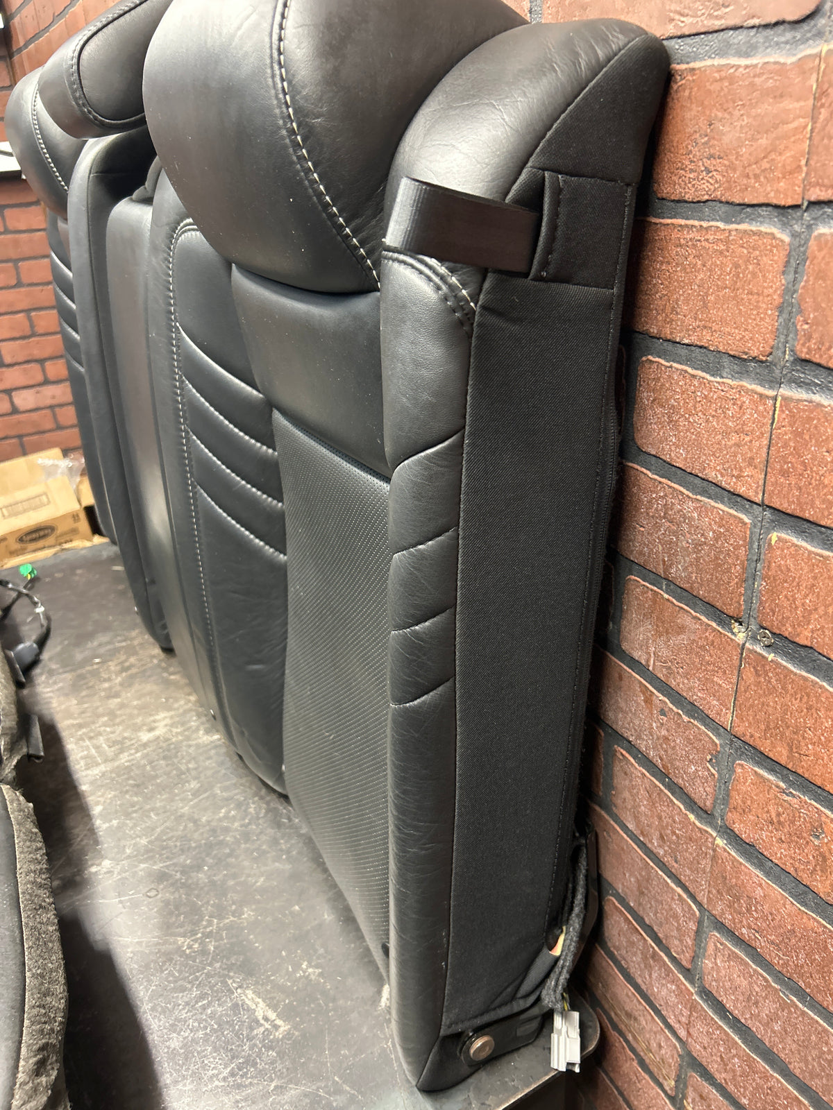15-23 Dodge Charger SRT Hellcat Rear Seat Set Black Leather W/ Side Bolsters OEM