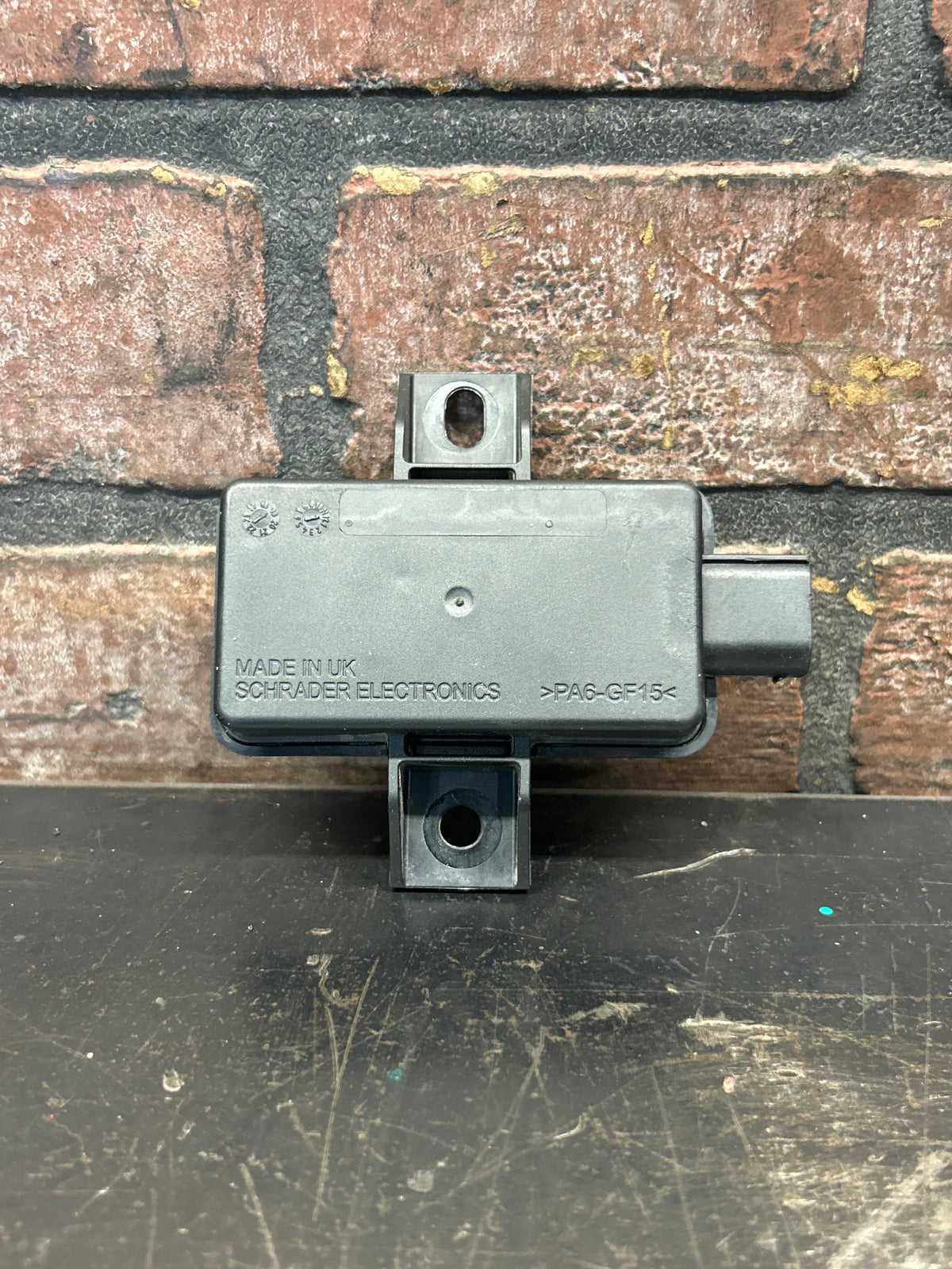 2019 Dodge Charger Hellcat Tire Pressure Monitoring TPMS Module 68219831AF OEM
