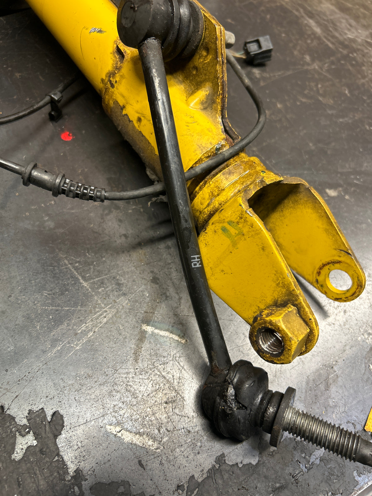 15-23 Dodge Charger Hellcat Front Right Bilstein Adaptive Strut 68235722AC OEM