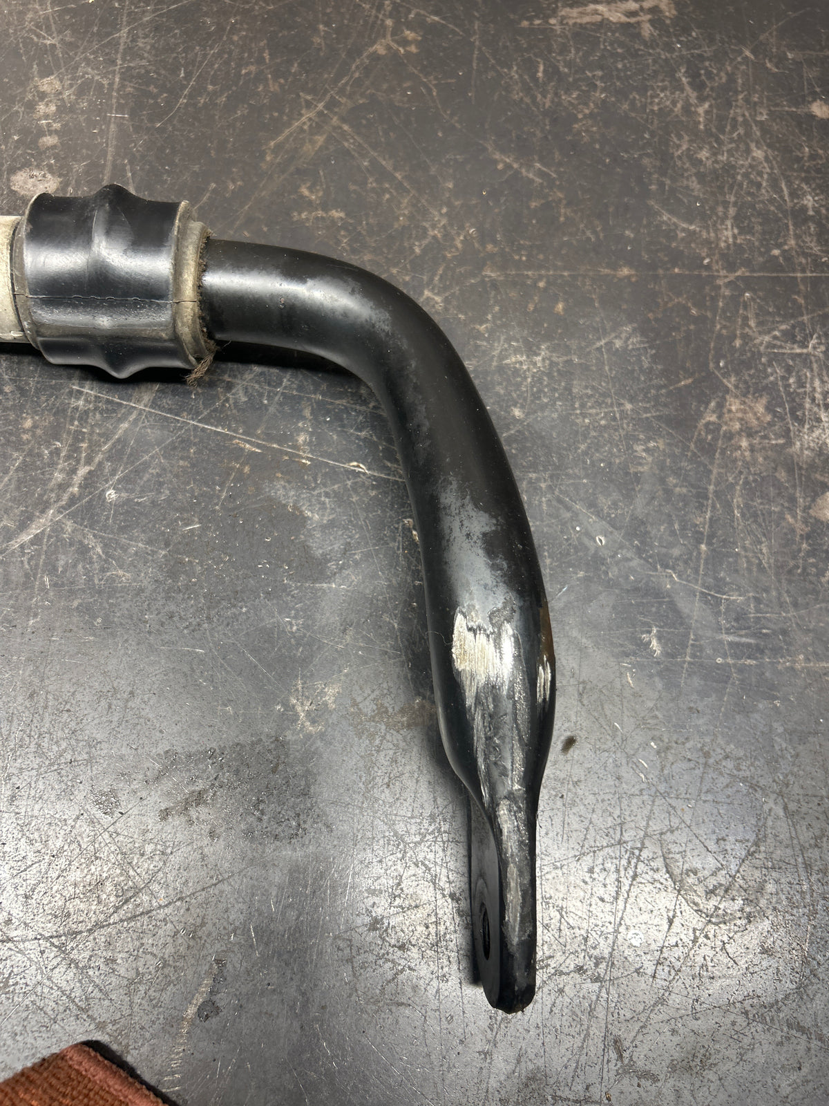 15-23 Dodge Charger Hellcat Front Stabilizer Sway Bar W/ Bushings 68184223AB OEM