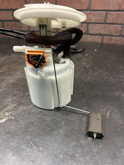 15-23 Dodge Charger Hellcat Fuel Pump & Sending Unit Module Set W/ Lock Rings