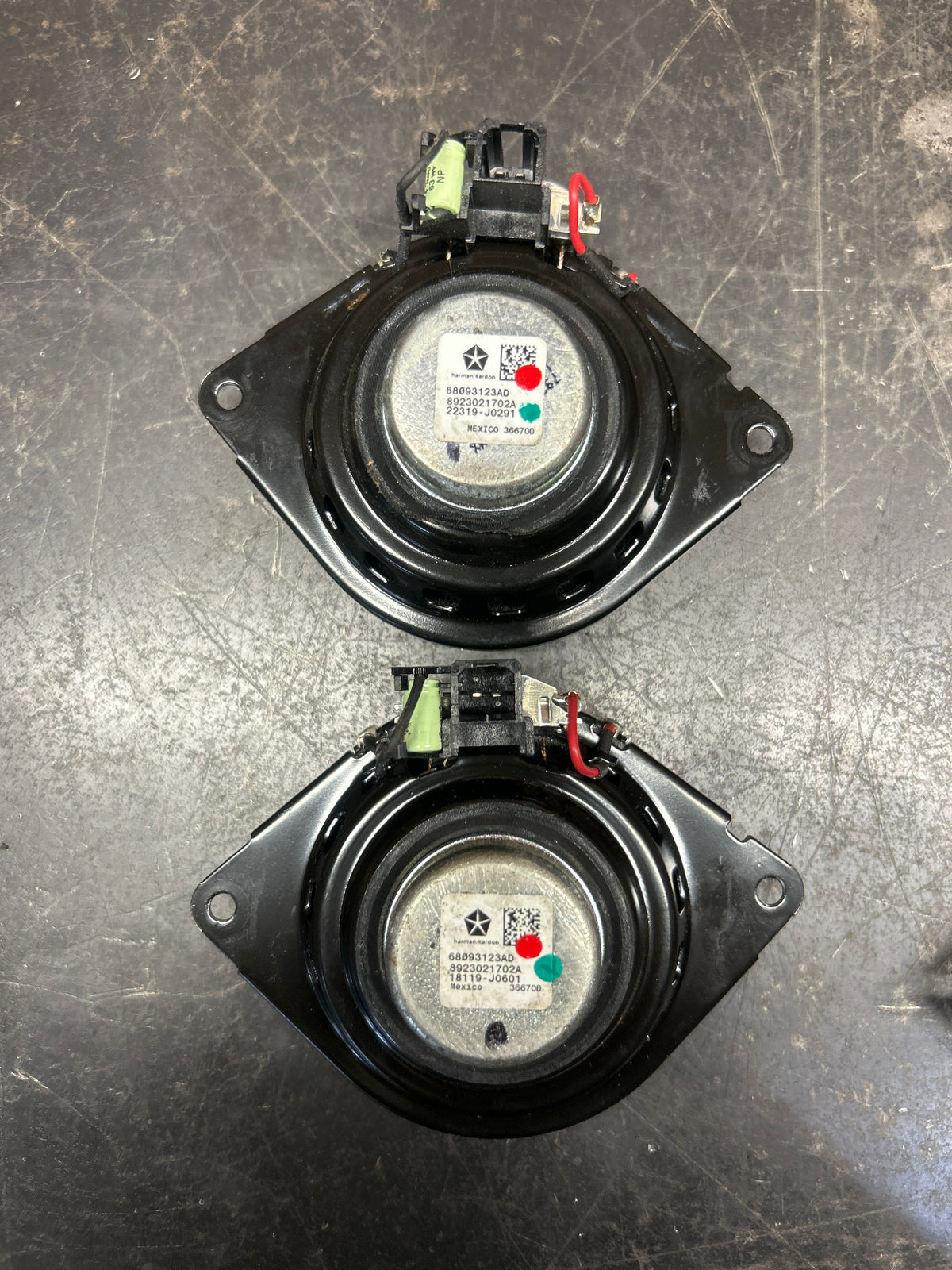 15-23 Dodge Charger Hellcat Harman Kardon Speaker Set Of 9 68043045AD OEM